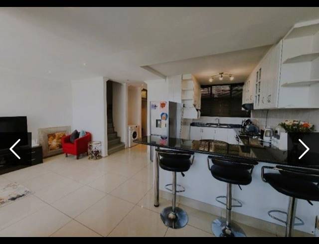 2 BEDROOM TOWNHOUSE FOR SALE IN PARADISE VALLEY